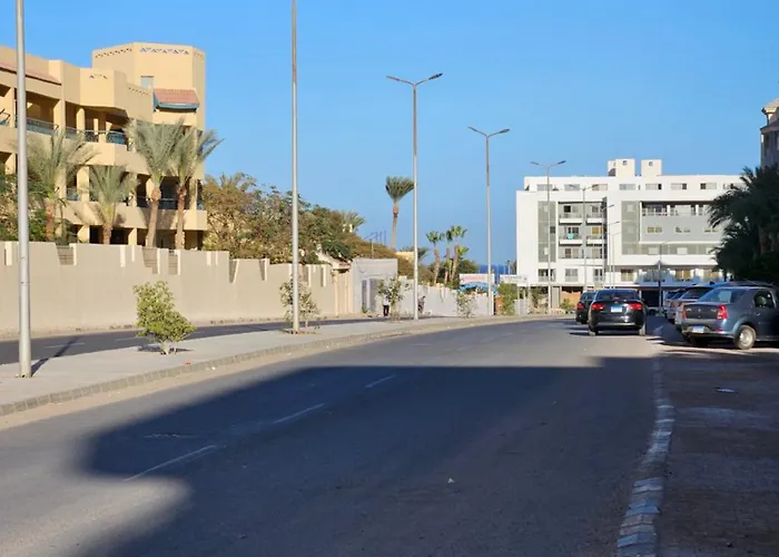 Apartment Free - Pool View With Wi-fi, Smart Tv, 3 Pools - Florenza Khamsin Hurghada