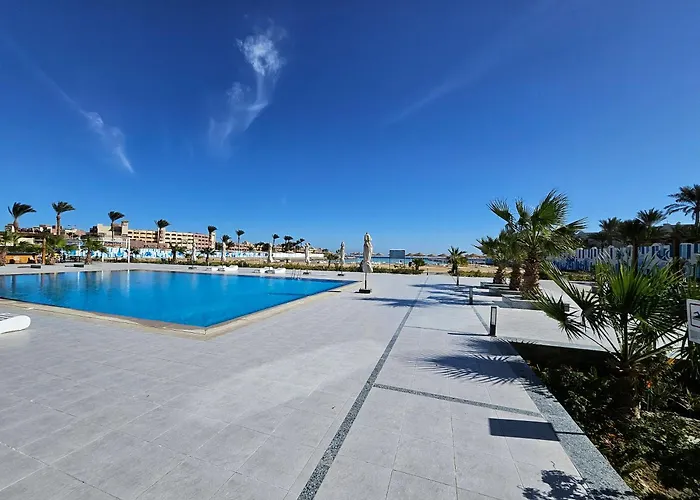 Free - Pool View With Wi-fi, Smart Tv, 3 Pools - Florenza Khamsin Apartment *