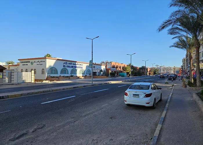 Free - Pool View With Wi-fi, Smart Tv, 3 Pools - Florenza Khamsin Apartment Hurghada