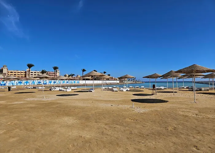Free - Pool View With Wi-fi, Smart Tv, 3 Pools - Florenza Khamsin Hurghada