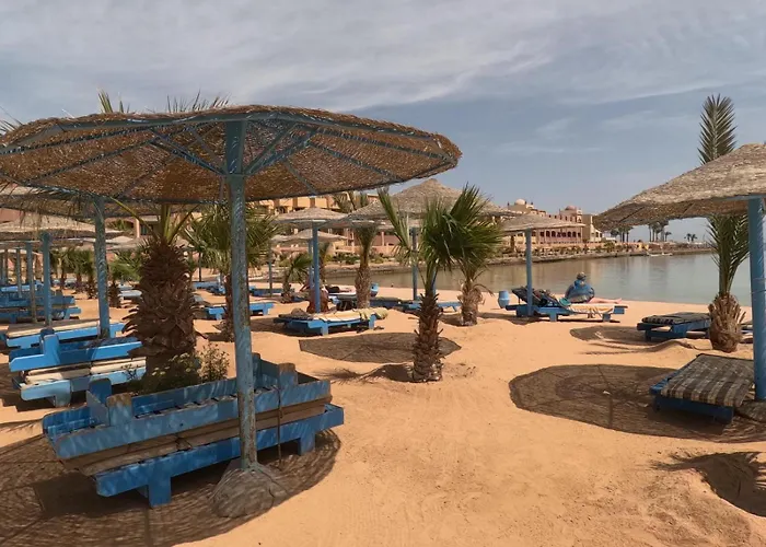 Free - Pool View With Wi-fi, Smart Tv, 3 Pools - Florenza Khamsin Apartment